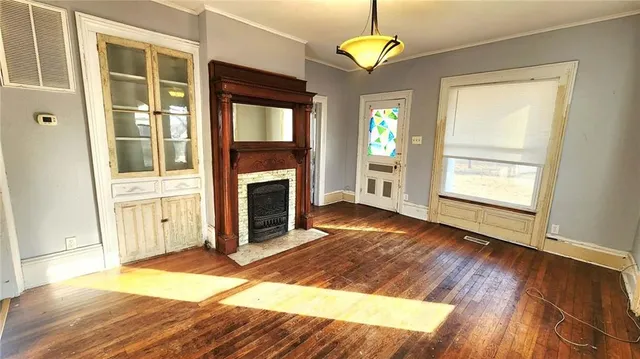 $59,900 | 325 North Pennsylvania Avenue, Columbus, KS 66725