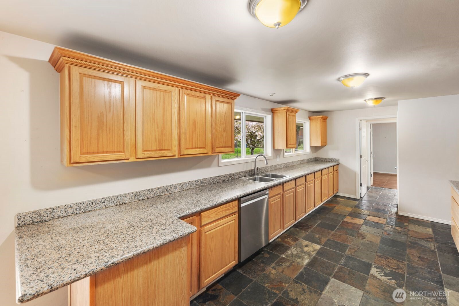15420 Southeast 144th Place Renton, WA 98059 - Photo 14 of 37