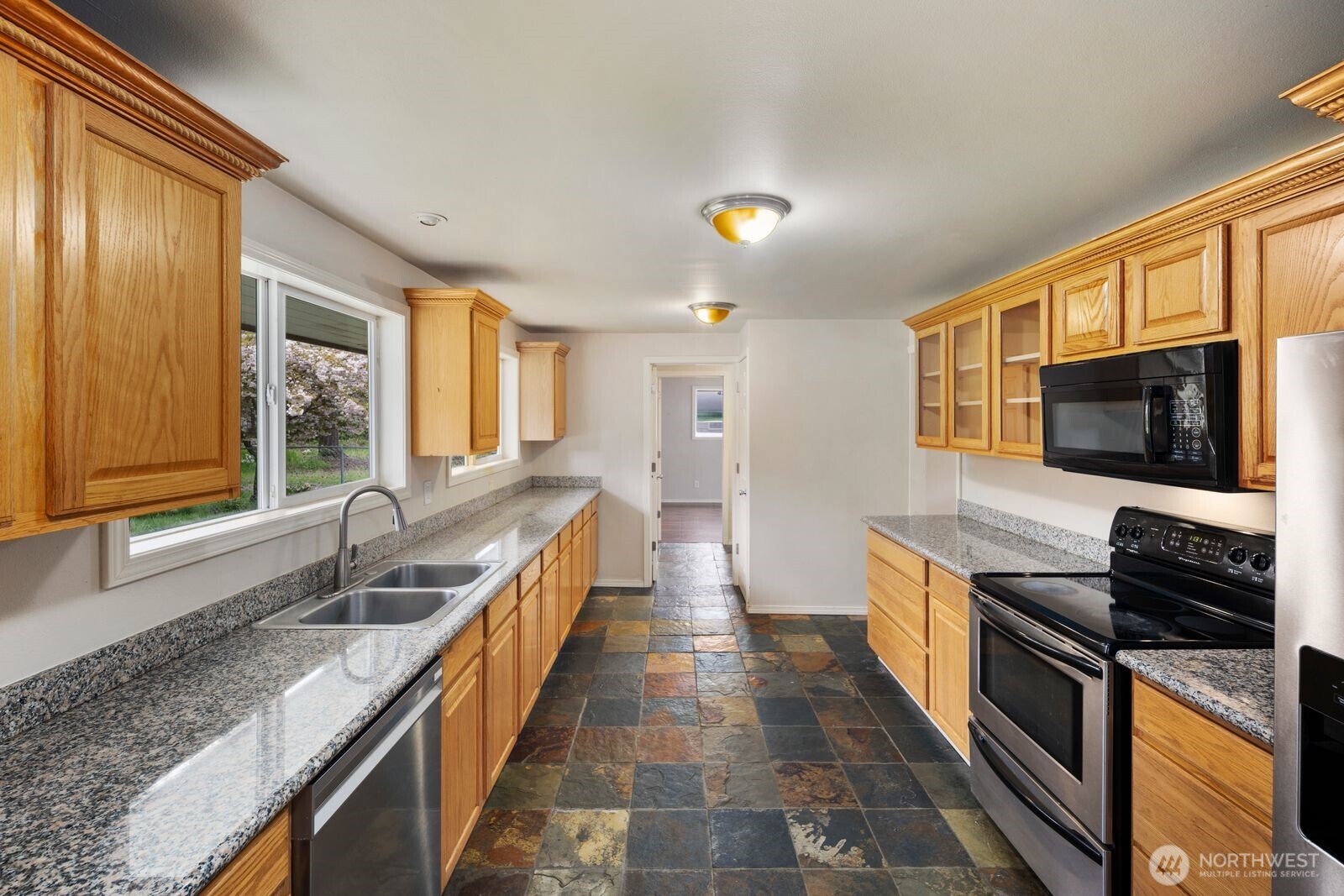 15420 Southeast 144th Place Renton, WA 98059 - Photo 15 of 37