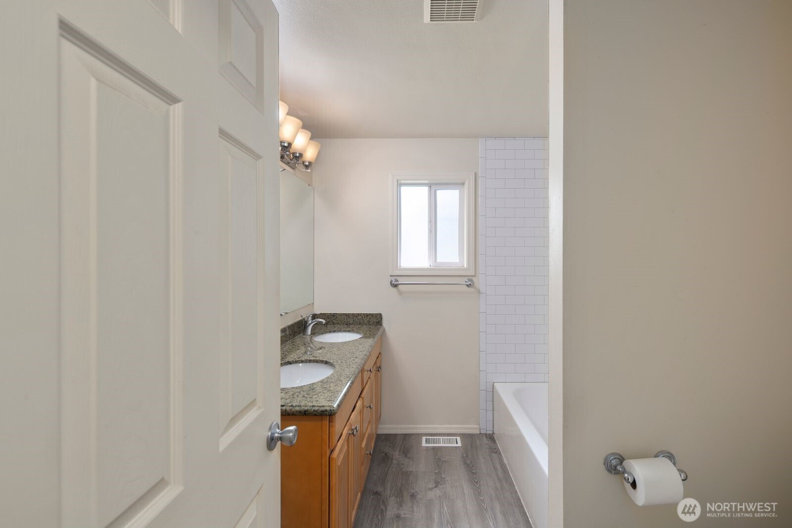 15420 Southeast 144th Place Renton, WA 98059 - Photo 24 of 37