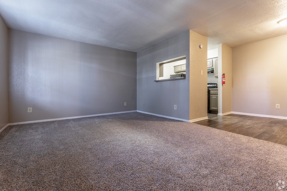 480 West Parker Road, Unit 99 Houston, TX 77091 - Photo 14 of 15 a view of empty room