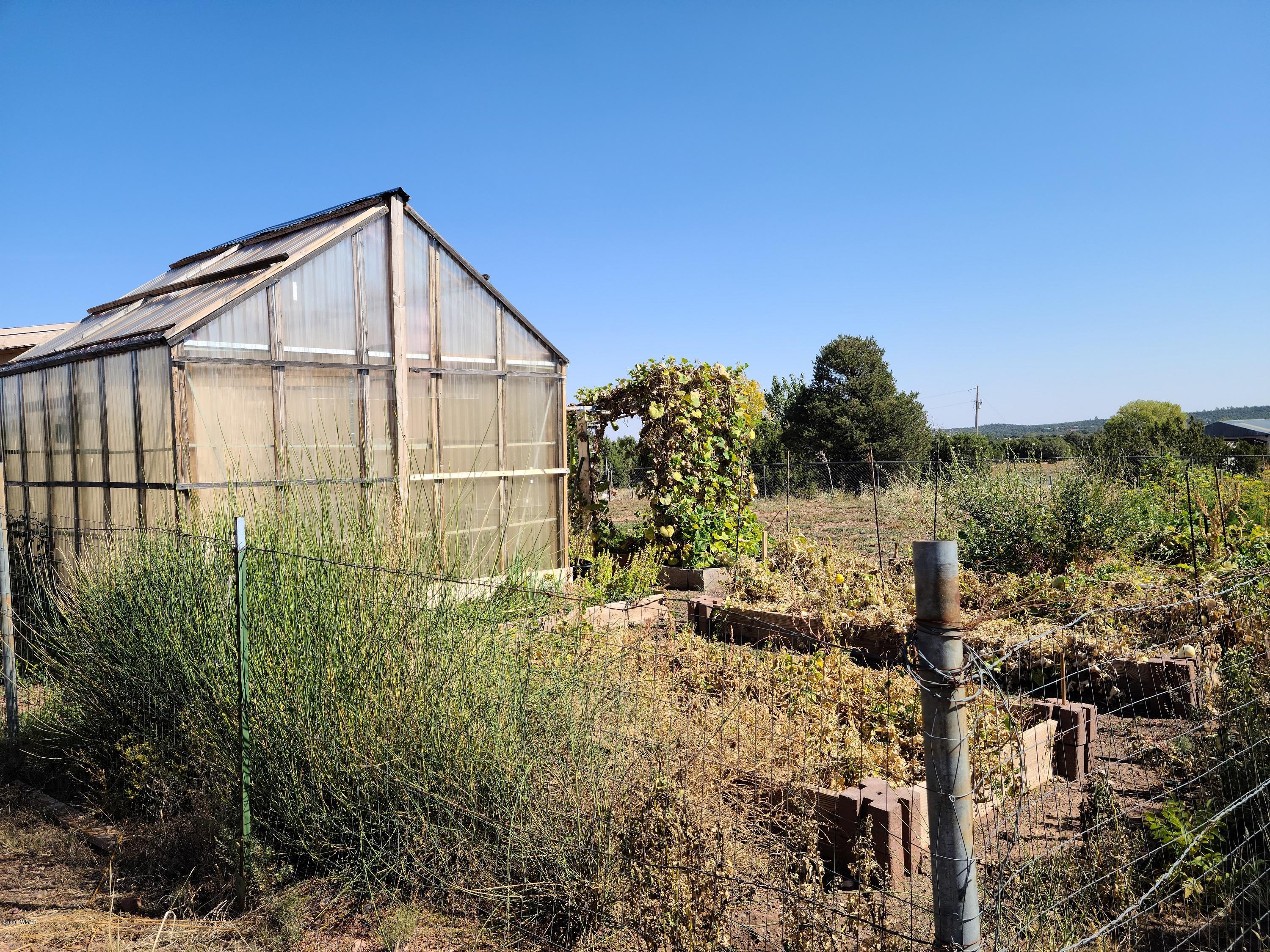 4745 Sawmill Road Clay Springs, AZ 85923 - Photo 18 of 21 Gallery Image 18