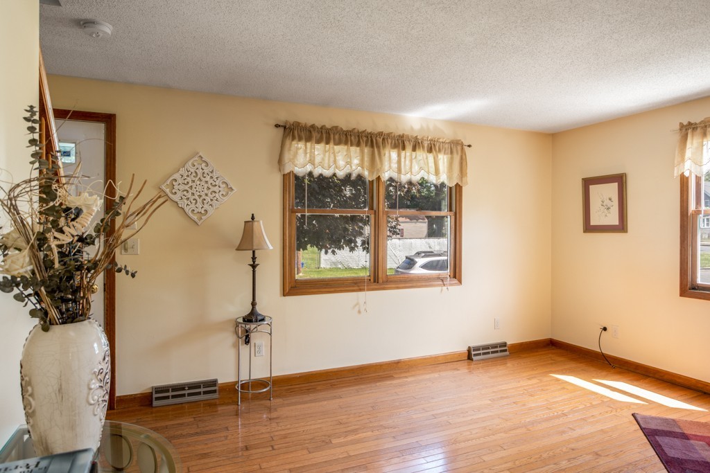 9-11 Ramah Street Springfield, MA 01104 - Photo 5 of 25 Gallery Image 5