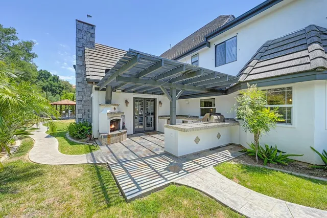 $1,699,000 | 25570 Fuerte Road, Temecula, CA 92590