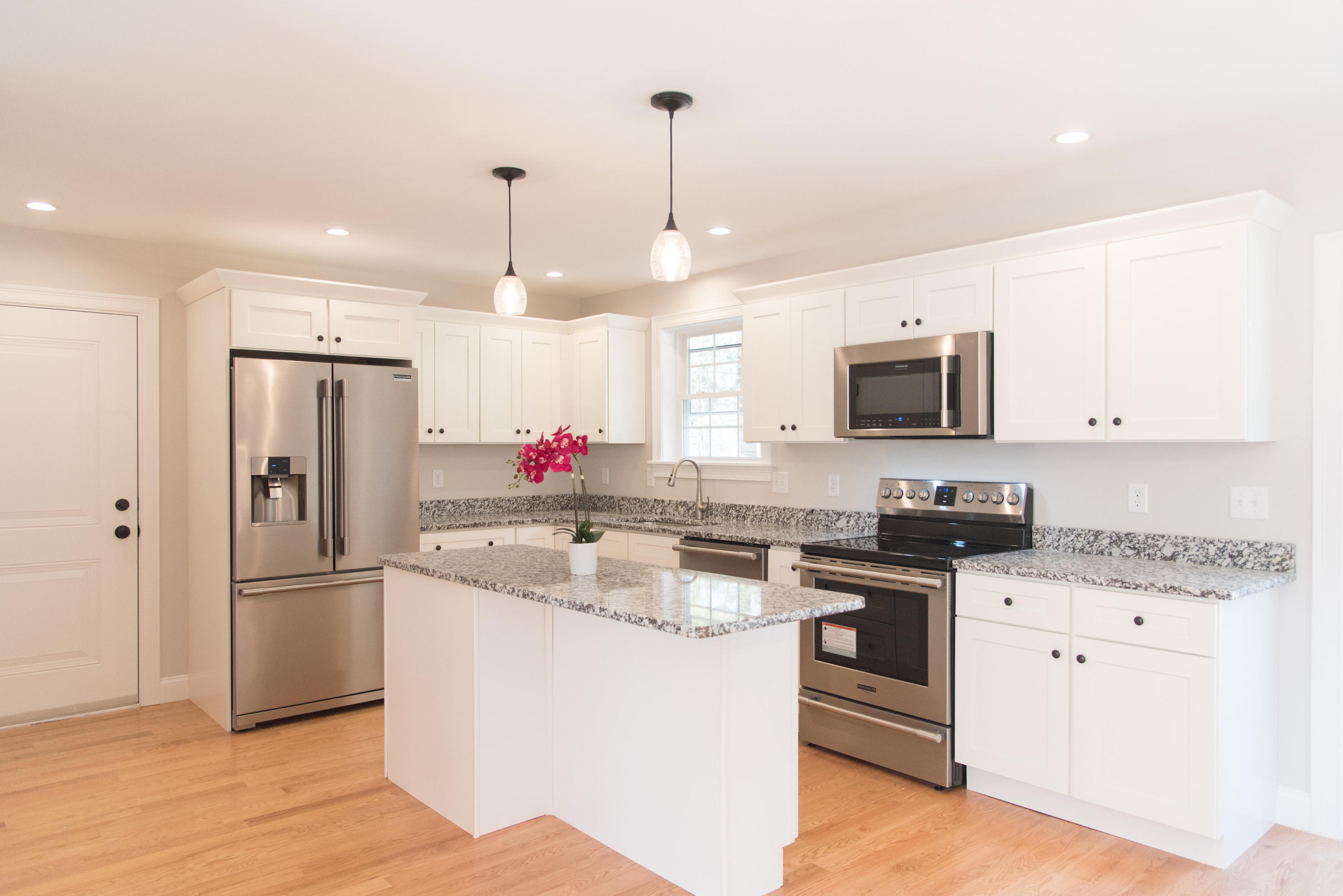 63 Longwoods Road, Unit 2 Falmouth, ME 04105 - Photo 10 of 45 63 Longwoods Rd. B-0168