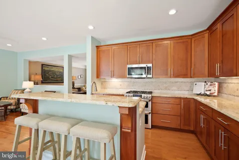 $990,000 | 18402 Lanier Island Square, Leesburg, VA 20176