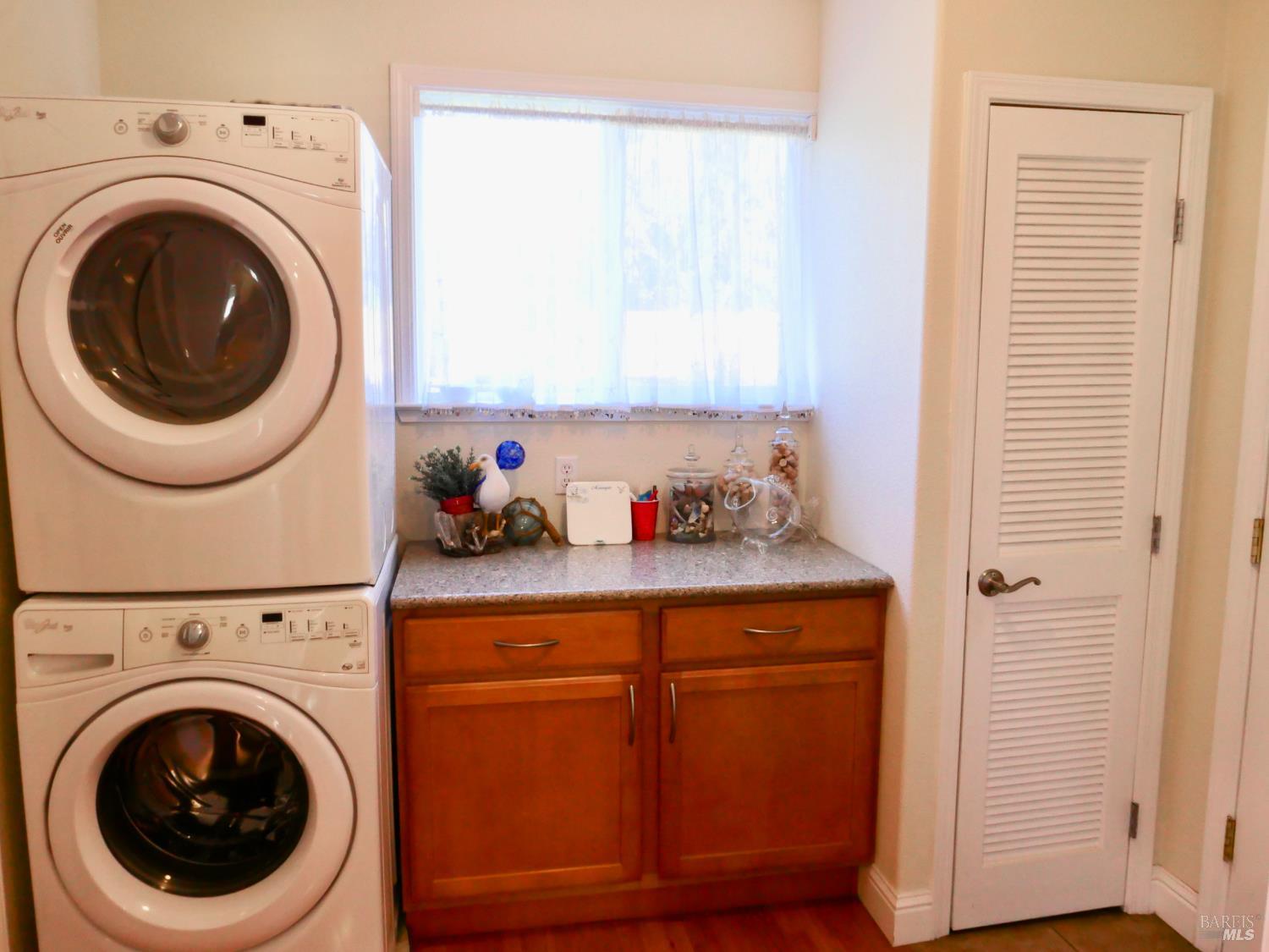 30860 Simpson Lane Fort Bragg, CA 95437 - Photo 16 of 33 a utility room with dryer and washer