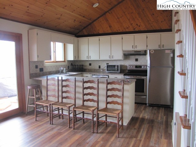 200 Northridge Road Beech Mountain, NC 28604 - Photo 8 of 50 Gallery Image 8