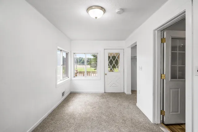 $370,000 | 2583 County Rd F East, St. Paul, MN 55110