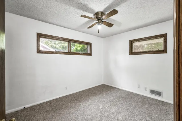 $370,000 | 2583 County Rd F East, St. Paul, MN 55110