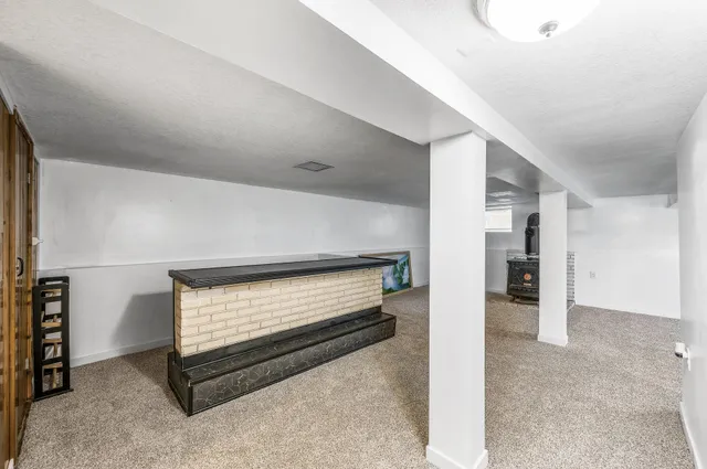 $370,000 | 2583 County Rd F East, St. Paul, MN 55110