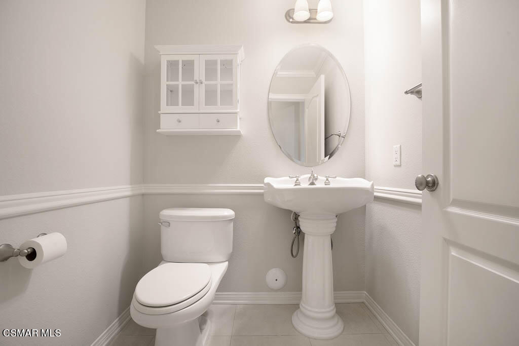 20828 Vercelli Way Porter Ranch, CA 91326 - Photo 23 of 59 20828 Vercelli Way - HsHProd-47.jpeg