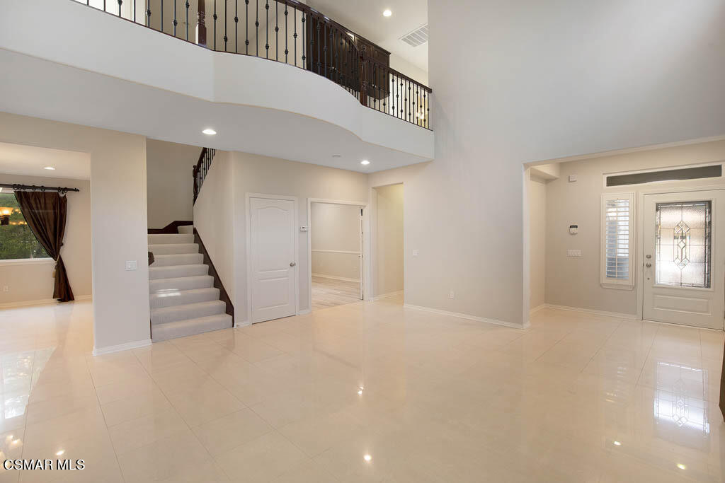 20828 Vercelli Way Porter Ranch, CA 91326 - Photo 4 of 59 20828 Vercelli Way - HsHProd-50.jpeg