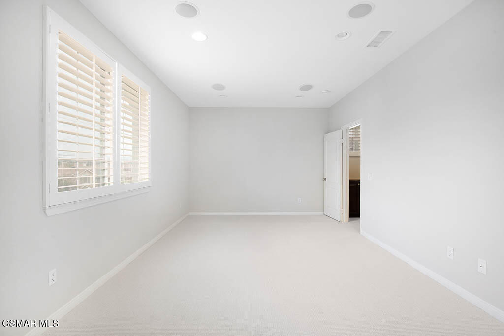 20828 Vercelli Way Porter Ranch, CA 91326 - Photo 39 of 59 20828 Vercelli Way - HsHProd-22.jpeg