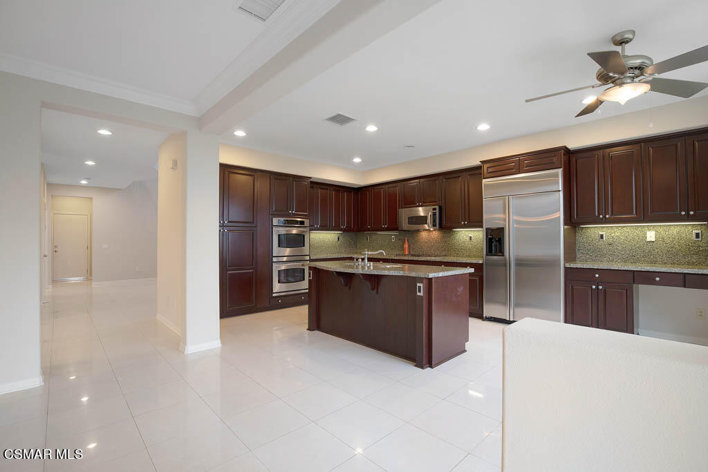 20828 Vercelli Way Porter Ranch, CA 91326 - Photo 5 of 59 20828 Vercelli Way - HsHProd-61.jpeg