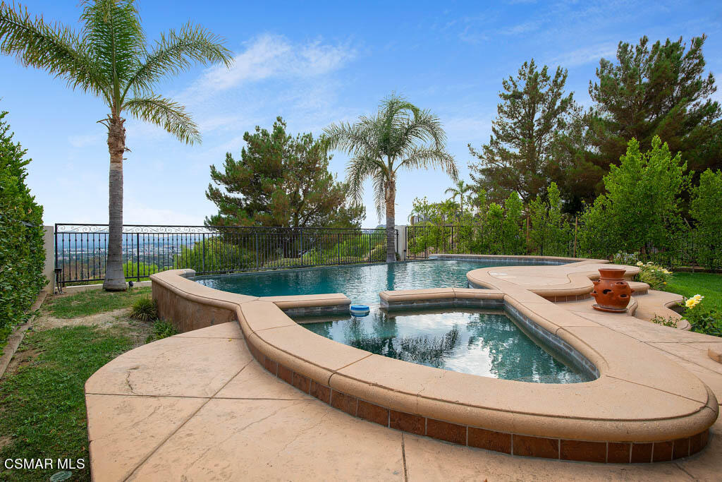 20828 Vercelli Way Porter Ranch, CA 91326 - Photo 51 of 59 20828 Vercelli Way - HsHProd-18.jpeg