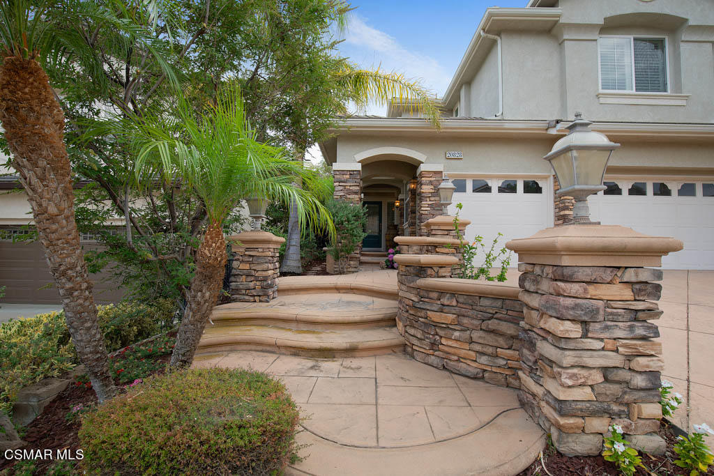 20828 Vercelli Way Porter Ranch, CA 91326 - Photo 9 of 59 20828 Vercelli Way - HsHProd-6.jpeg