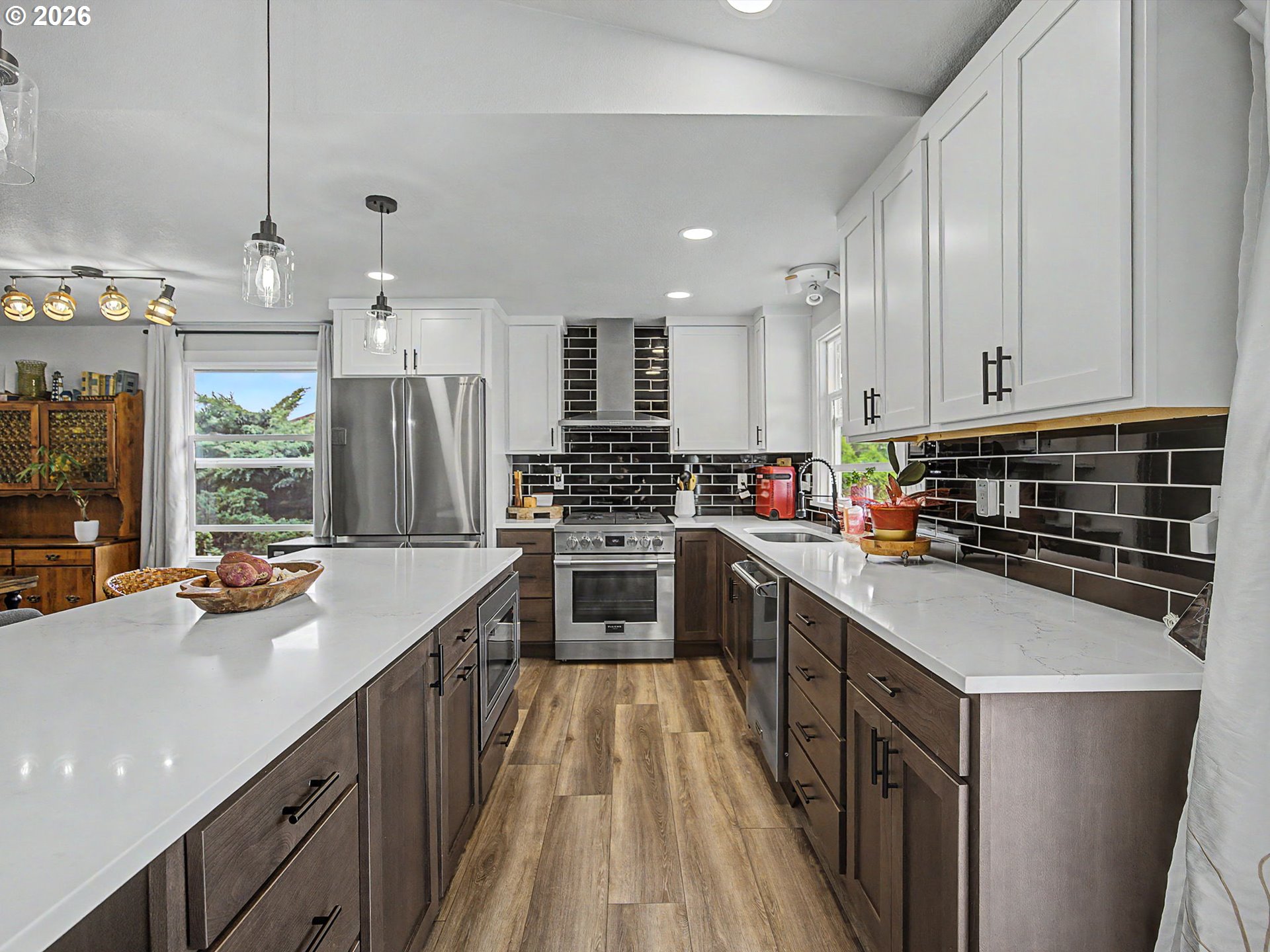 1413 Southwest 14th Street Gresham, OR 97080 - Photo 12 of 48