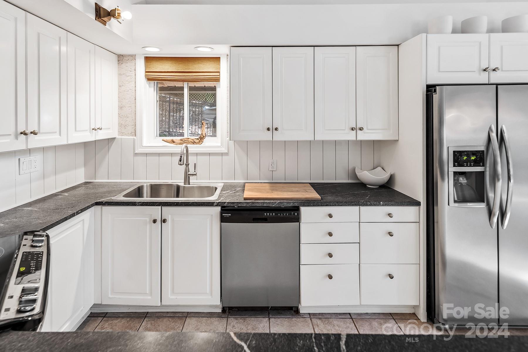 5499 Cypress Road Clover, SC 29710 - Photo 11 of 37