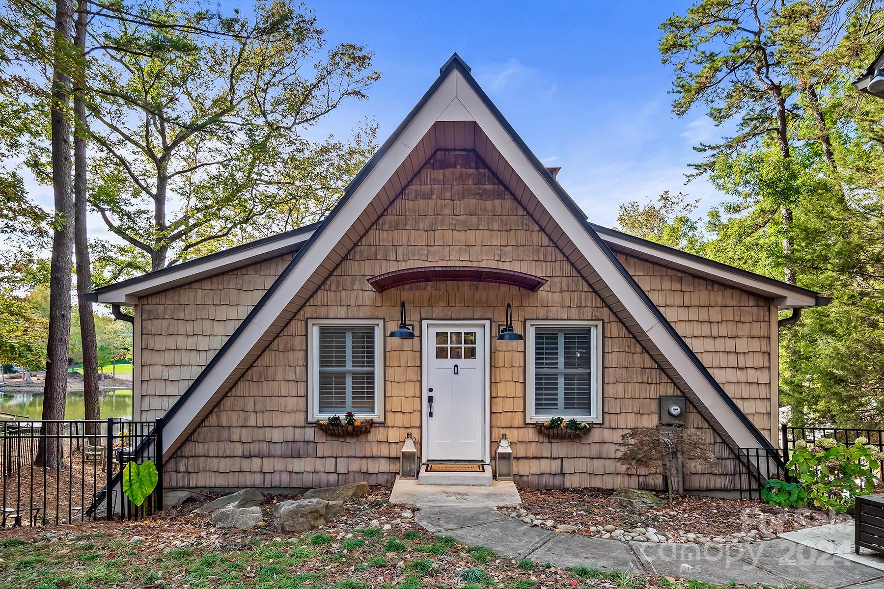 5499 Cypress Road Clover, SC 29710 - Photo 3 of 37