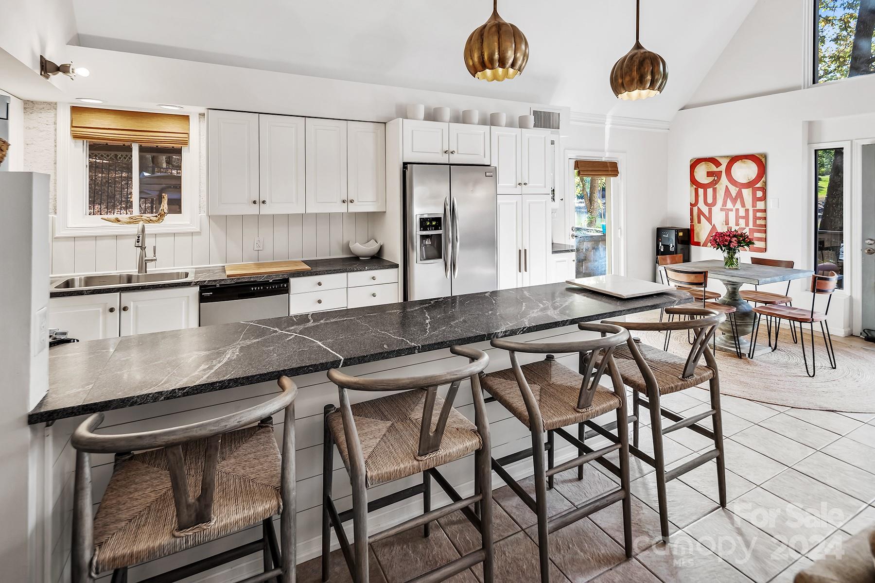 5499 Cypress Road Clover, SC 29710 - Photo 8 of 37