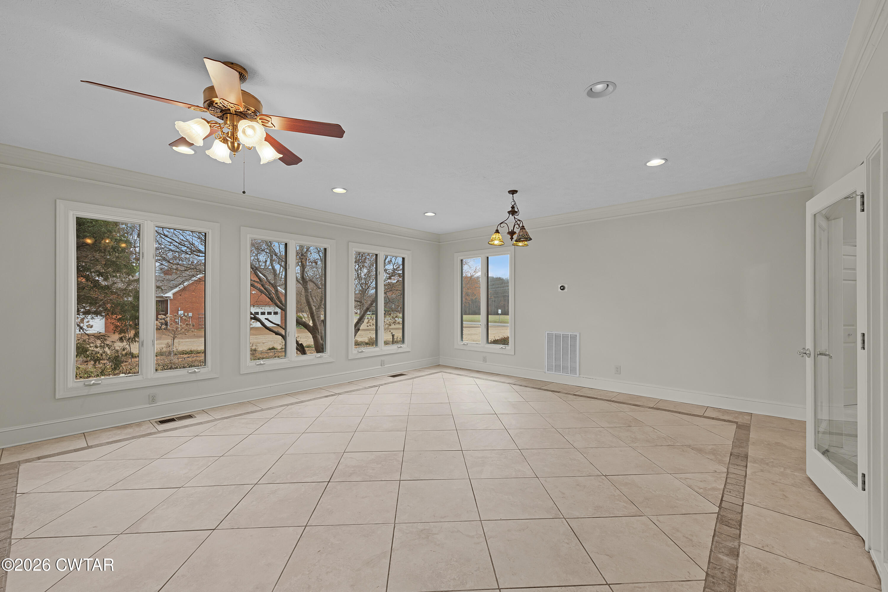 290 Redfield Drive Jackson, TN 38305 - Photo 17 of 29 EN4A4472