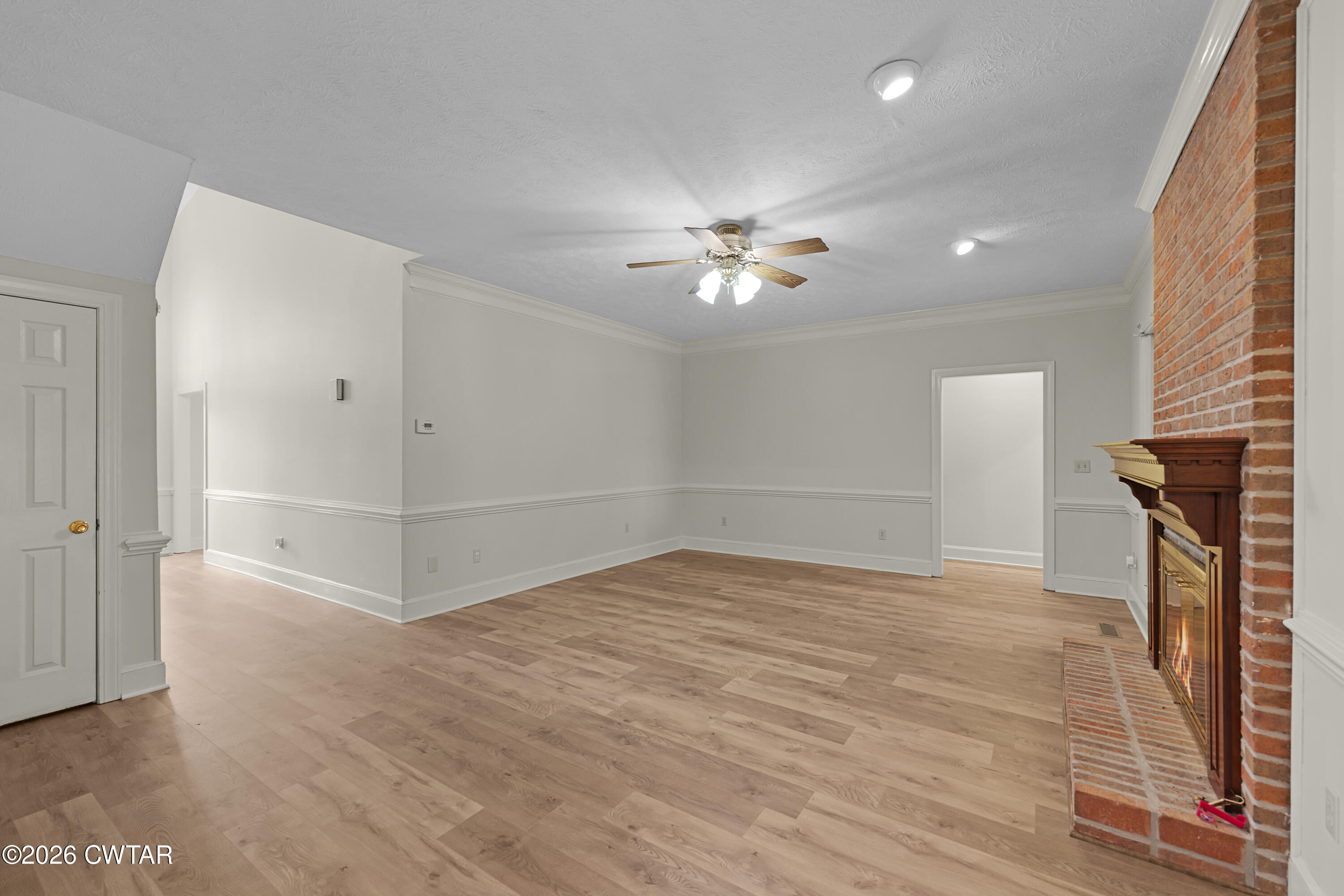 290 Redfield Drive Jackson, TN 38305 - Photo 2 of 29 EN4A4477