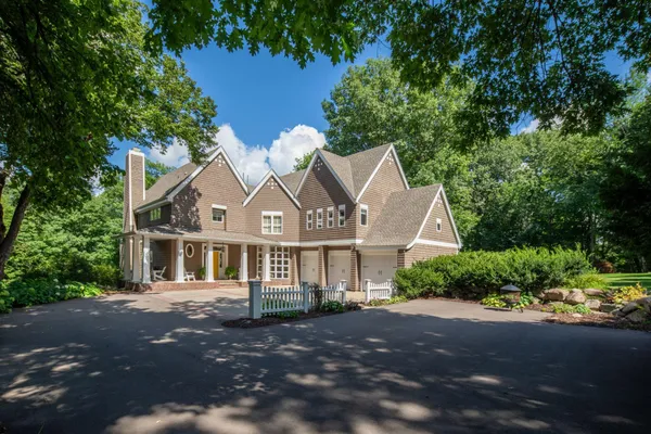 $2,990,000 | 9550 Foxford Road, Chanhassen, MN 55317