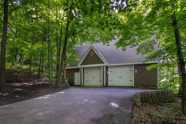 $2,990,000 | 9550 Foxford Road, Chanhassen, MN 55317