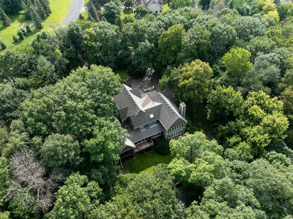 $2,990,000 | 9550 Foxford Road, Chanhassen, MN 55317