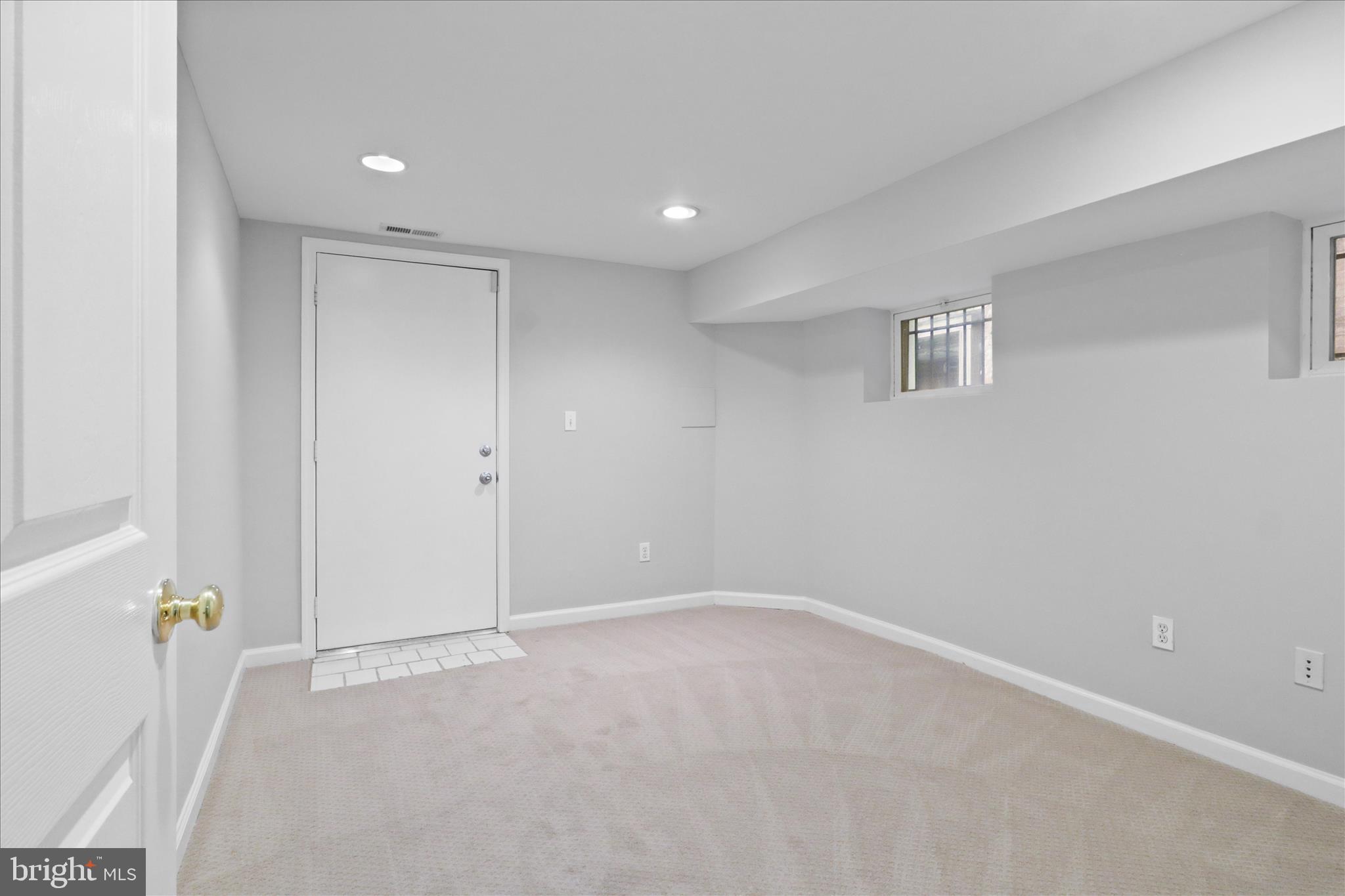 1327 Harvard Street Northwest Washington, DC 20009 - Photo 45 of 61 a view of an empty room