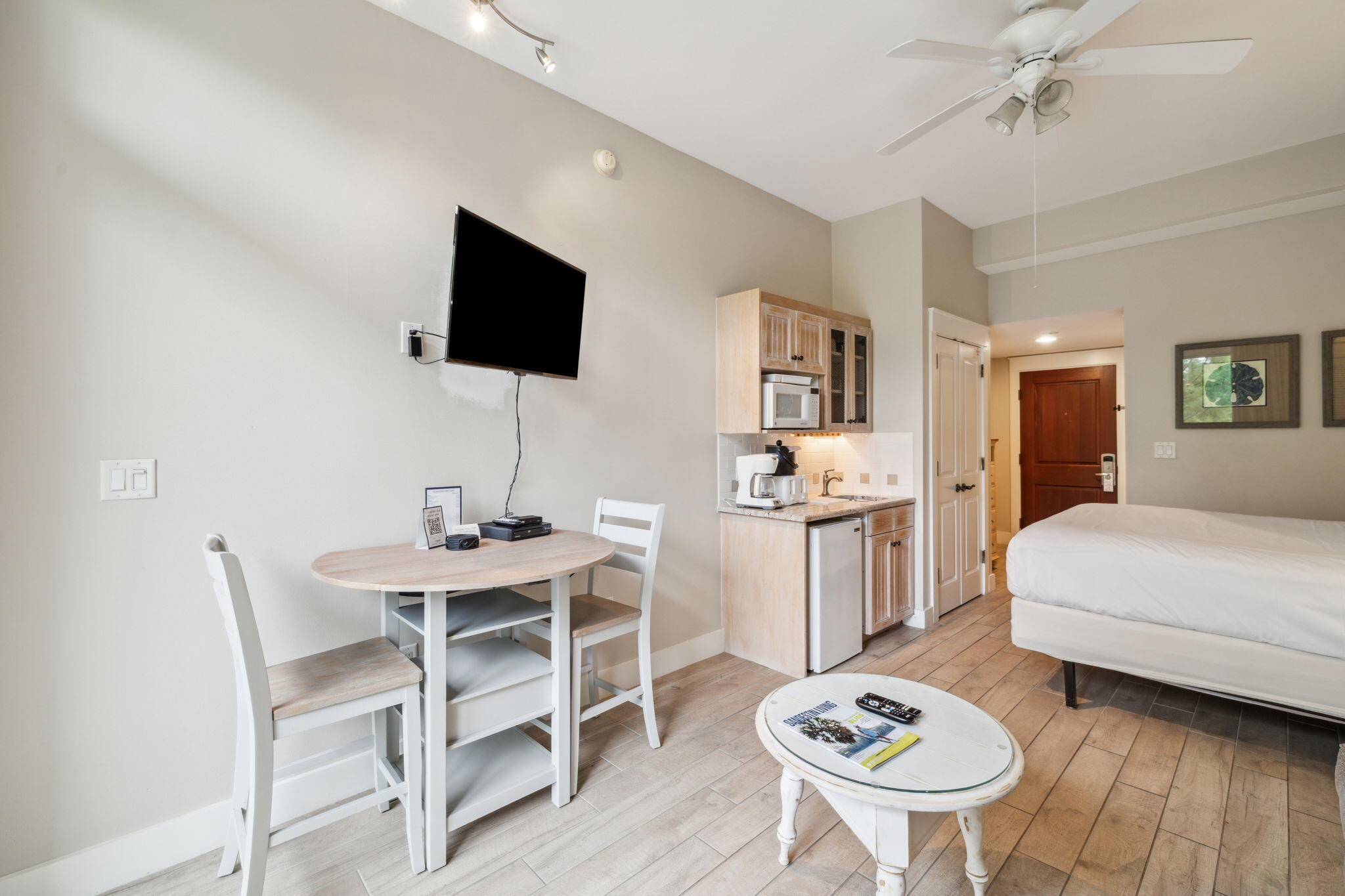 9300 Baytowne Wharf Boulevard, Unit 523 Miramar Beach, FL 32550 - Photo 5 of 61 3 Dining 2