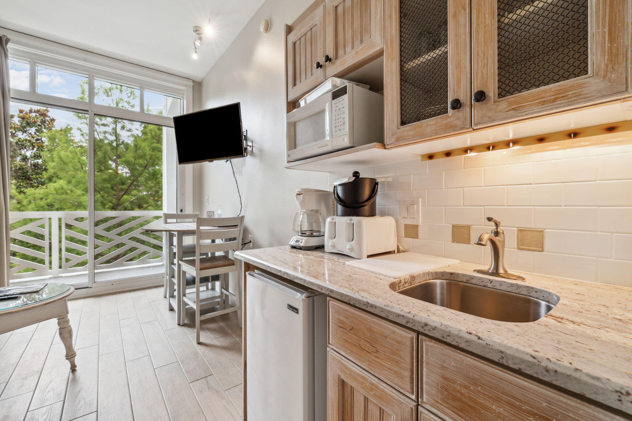 9300 Baytowne Wharf Boulevard, Unit 523 Miramar Beach, FL 32550 - Photo 9 of 61 5 Kitchenette 1