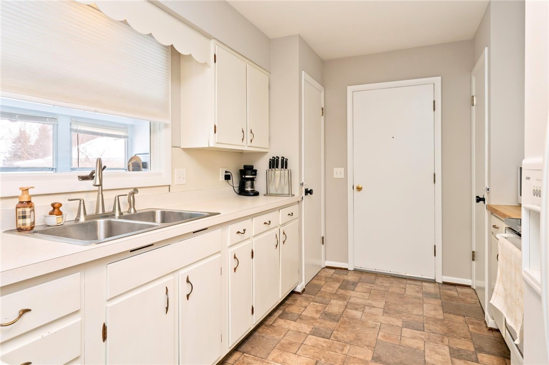 126 High Street Avon, NY 14414 - Photo 8 of 50