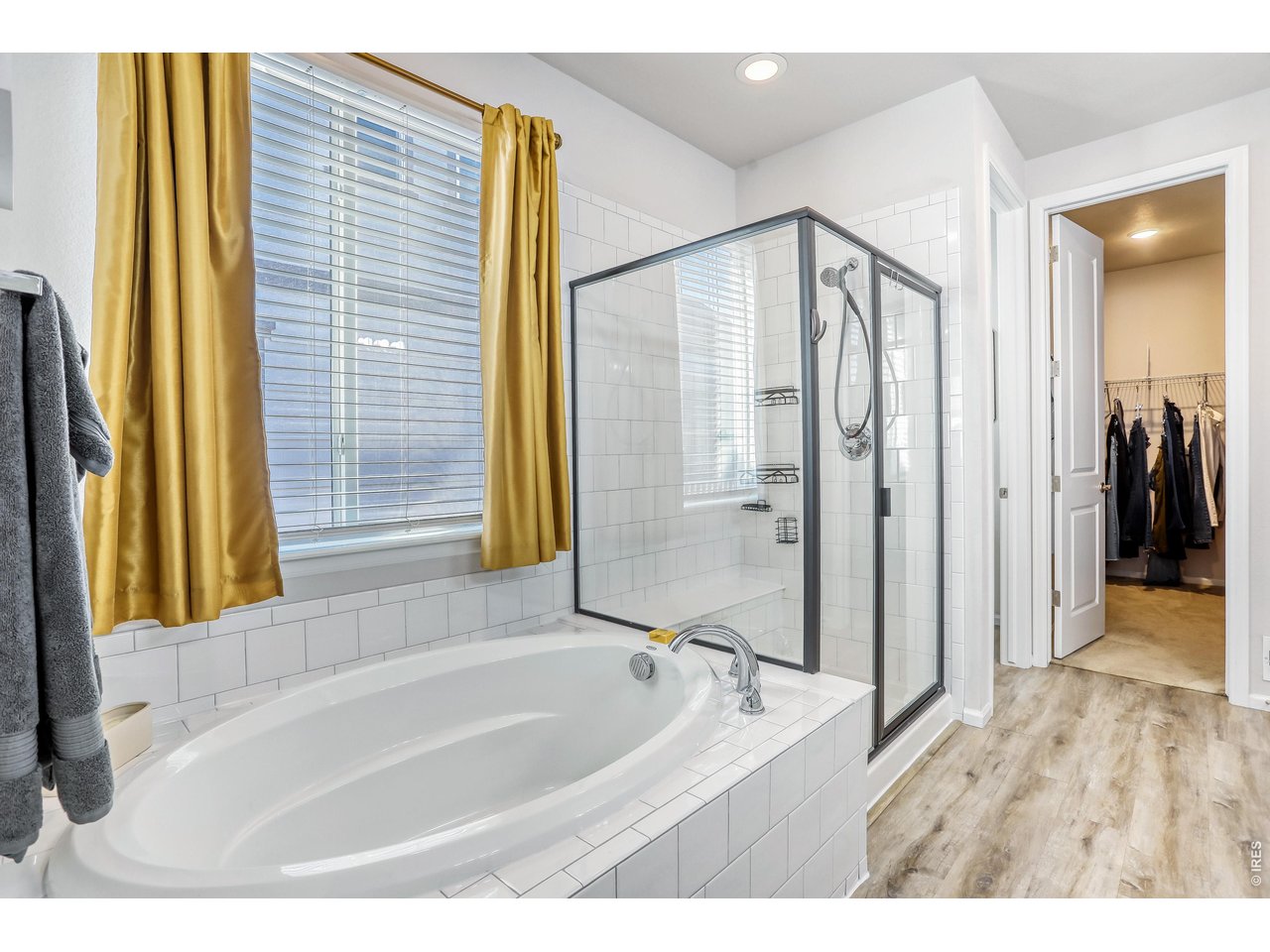 7154 Howell Street Arvada, CO 80004 - Photo 14 of 36 Primary Bathroom Luxury 5-Piece