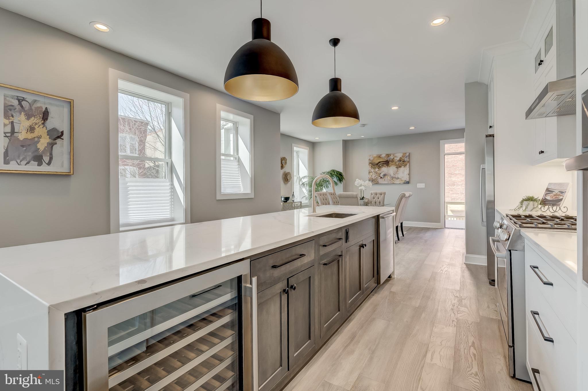 319 R Street Northwest Washington, DC 20001 - Photo 1 of 33 Endless Calacatta quartz island