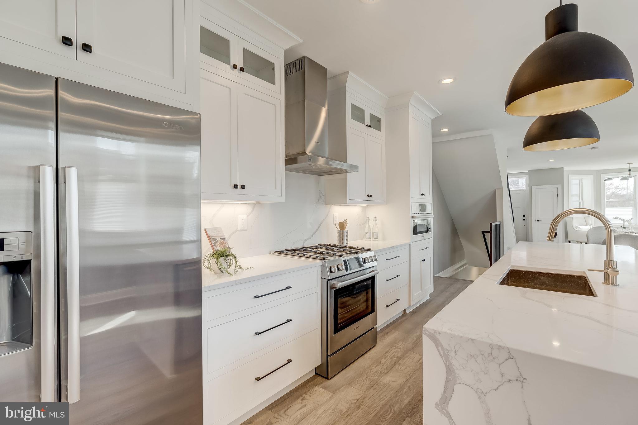 319 R Street Northwest Washington, DC 20001 - Photo 6 of 33 Beautiful Bosch appliances
