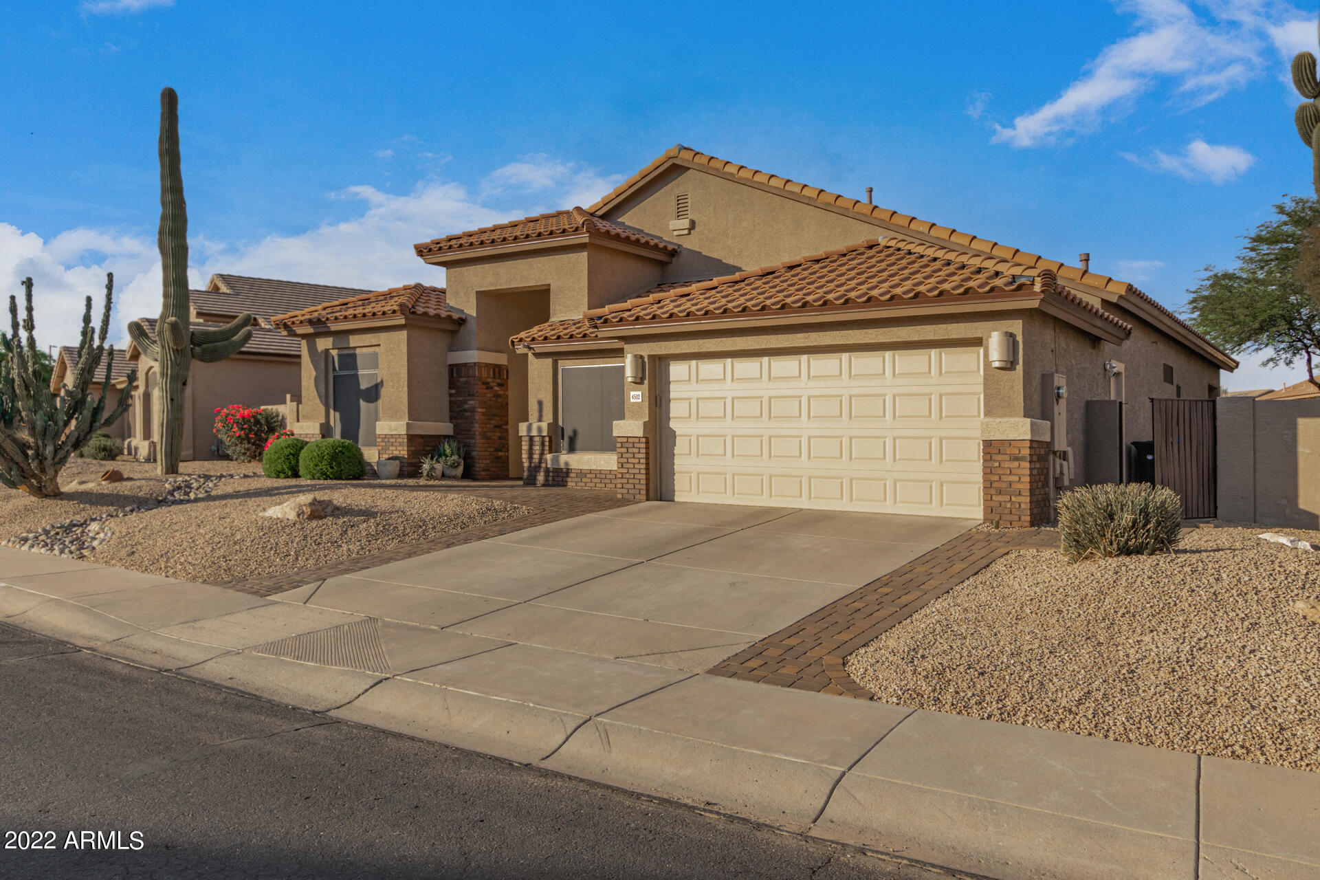 4502 East Swilling Road Phoenix, AZ 85050 - Photo 9 of 83 9 - Swilling