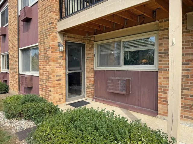$214,900 | 1313 Rebecca Road, Unit 118, Lombard, IL 60148