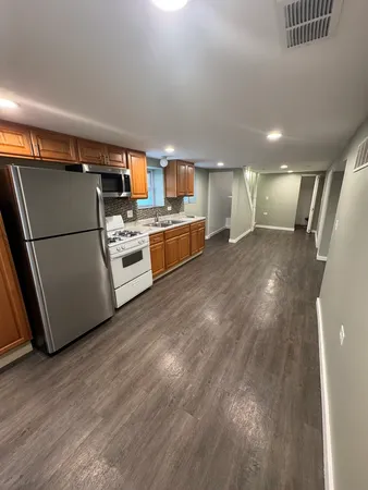 $1,600 | 4941 North Menard Avenue, Unit 3, Chicago, IL 60630