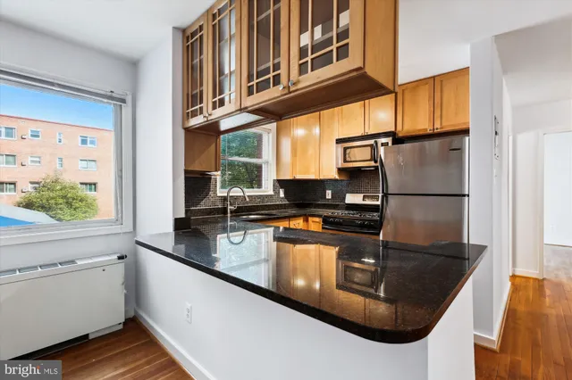 $140,000 | 116 Lee Avenue, Unit 303, Takoma Park, MD 20912