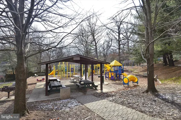 $140,000 | 116 Lee Avenue, Unit 303, Takoma Park, MD 20912