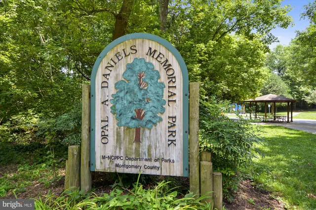 $140,000 | 116 Lee Avenue, Unit 303, Takoma Park, MD 20912