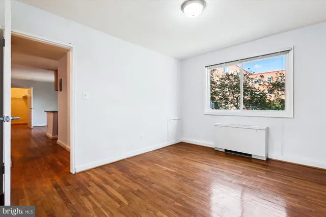 $140,000 | 116 Lee Avenue, Unit 303, Takoma Park, MD 20912