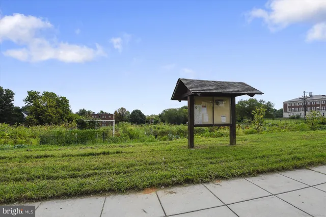 $140,000 | 116 Lee Avenue, Unit 303, Takoma Park, MD 20912