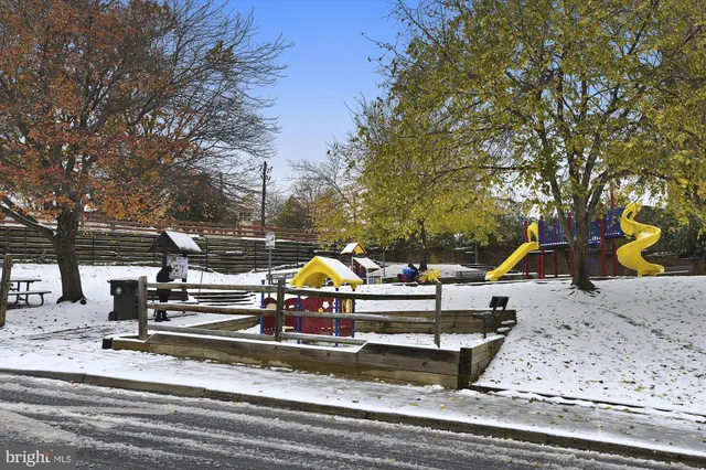 $140,000 | 116 Lee Avenue, Unit 303, Takoma Park, MD 20912