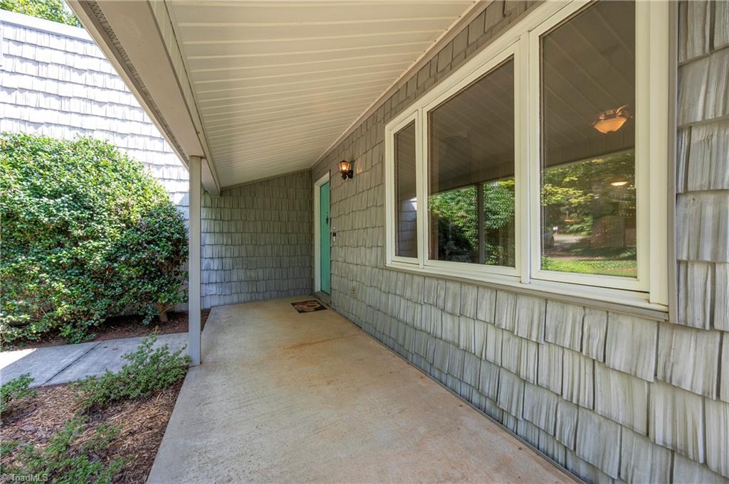 6676 Styers Ferry Road Clemmons, NC 27012 - Photo 4 of 36