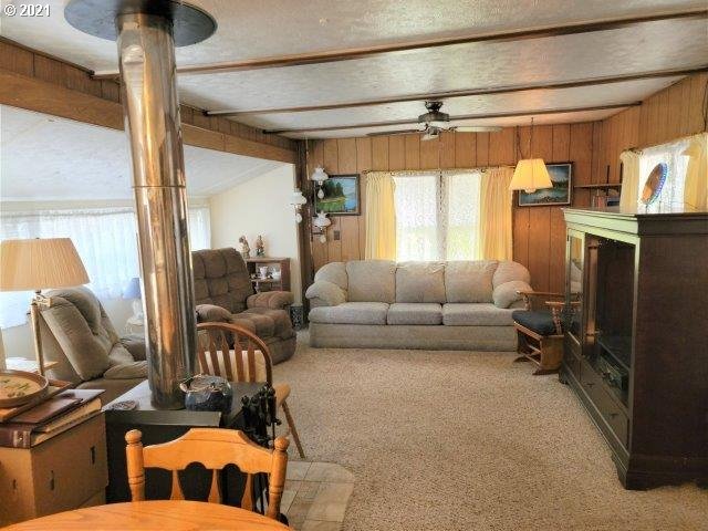 34492 Berg Road, Unit 20 Warren, OR 97053 - Photo 11 of 18 Living Room