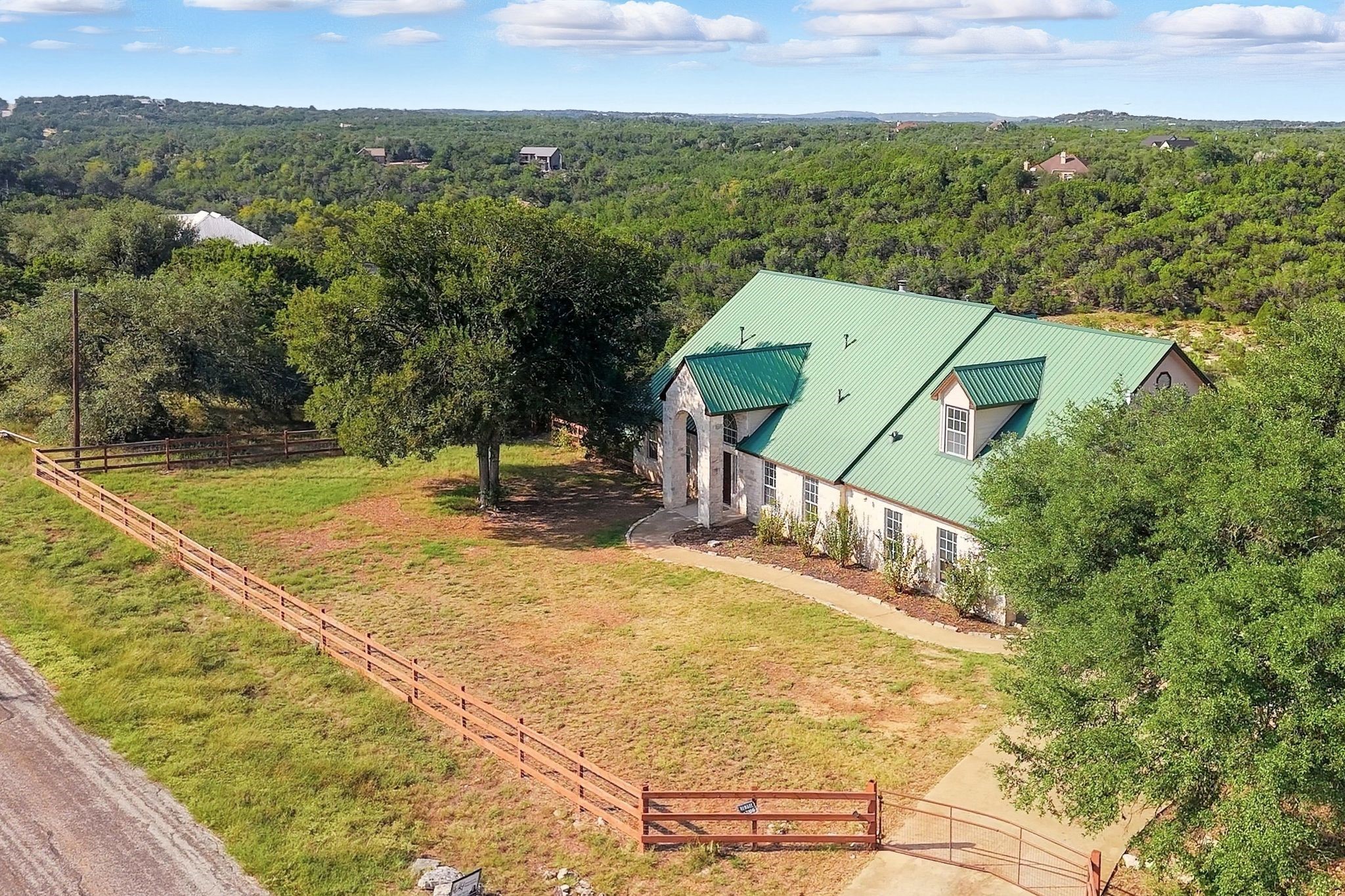 509 Stonegate Lane Dripping Springs, TX 78620 - Photo 38 of 41
