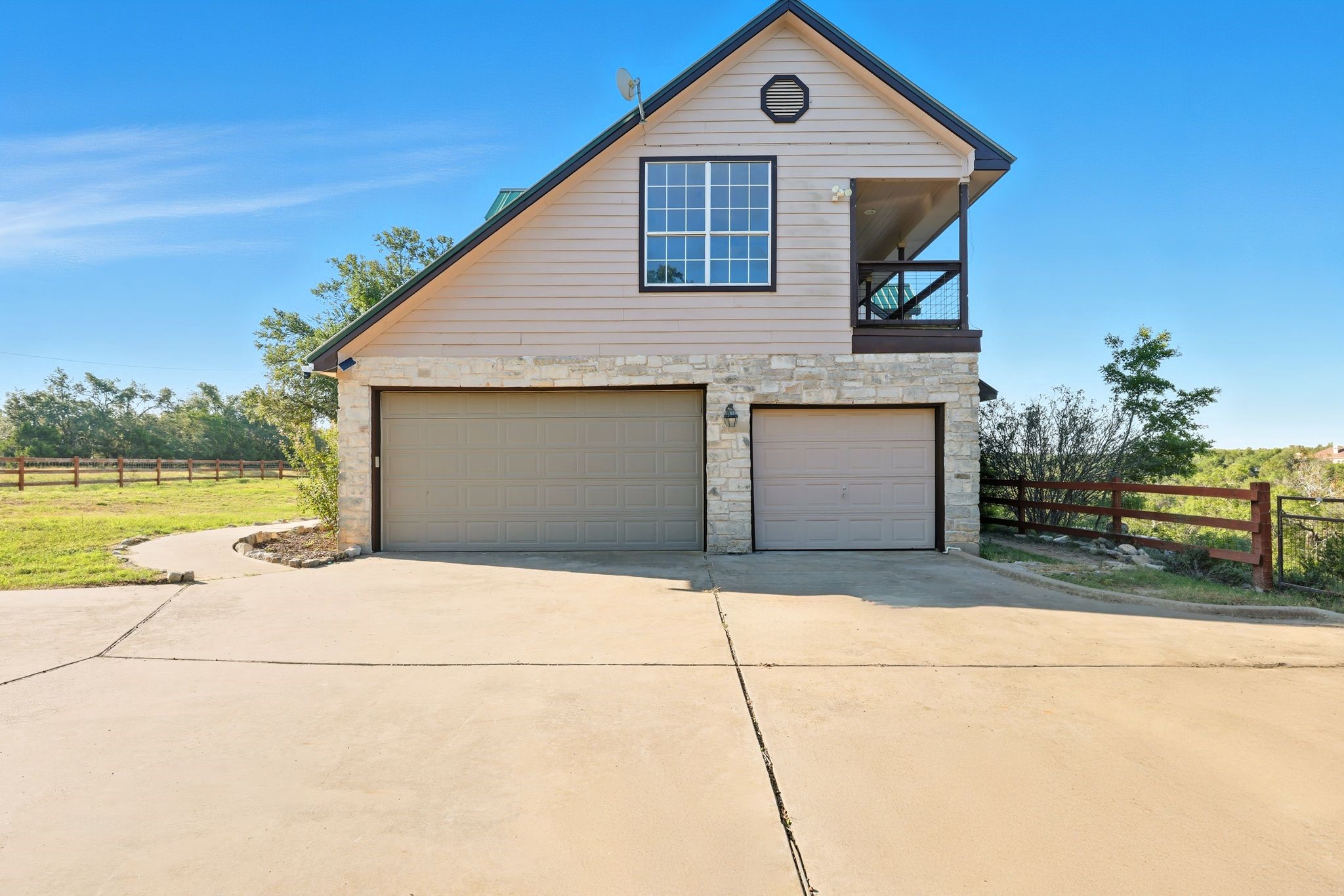 509 Stonegate Lane Dripping Springs, TX 78620 - Photo 10 of 41
